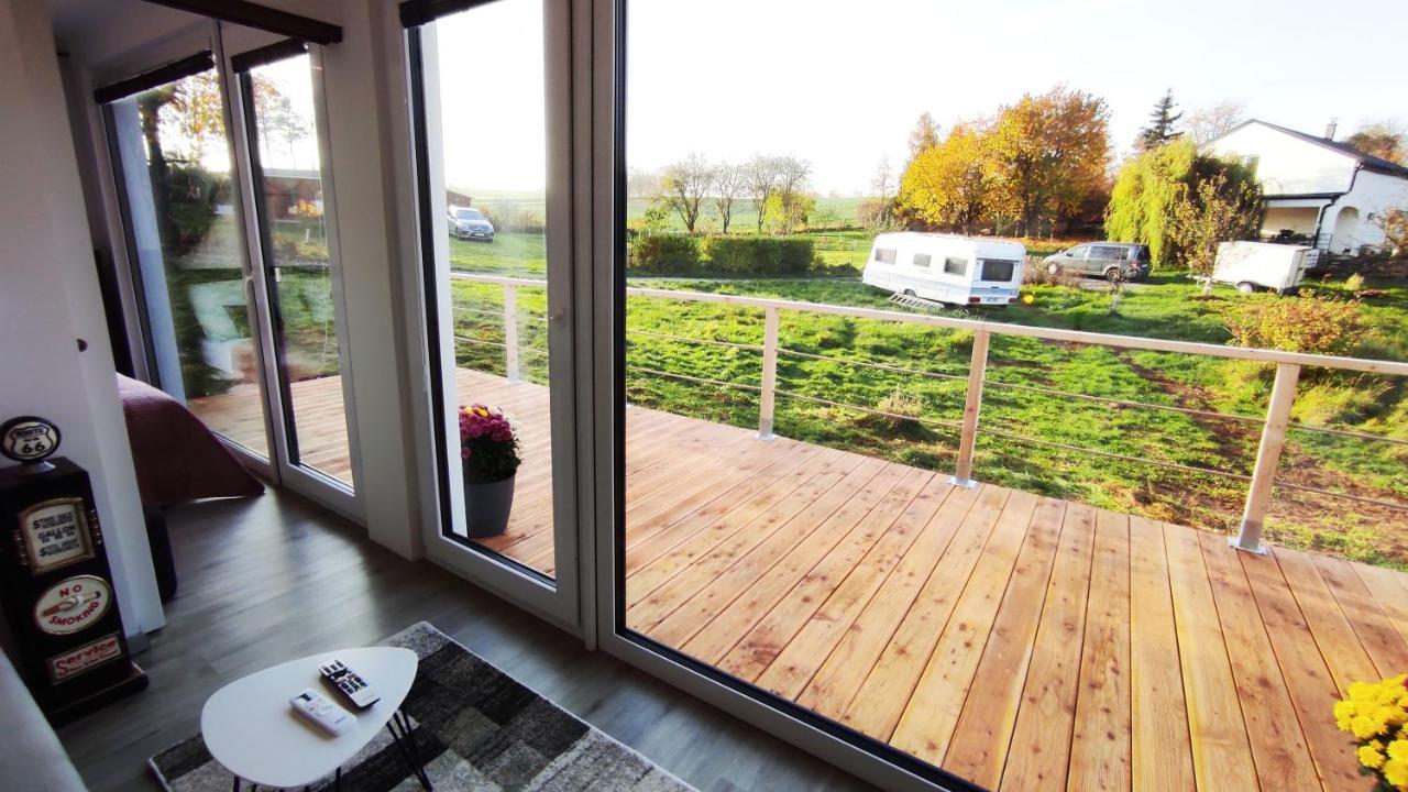 Ranch 66 - Moderni Tiny House Black Swallow Ve Stylu Route 66 Se Saunou A Bazenem Tršice Exteriör bild